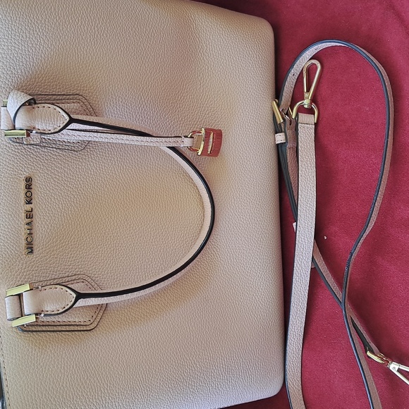 Michael Kors Soft Pink Pebble Leather Satchel/Crossbody Bag. EC - Picture 15 of 15